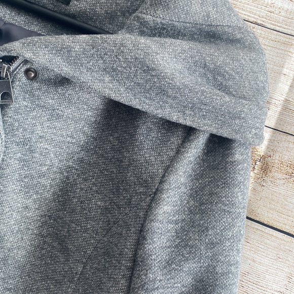 XS | Vero Moda light grey hooded coat. - Picture 4 of 9